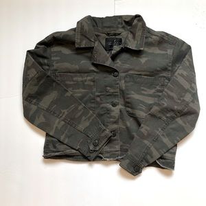 NWOT Sanctuary Cropped Camo Jacket Size Small